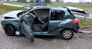 Zdjęcie uszkodzonego pojazdu